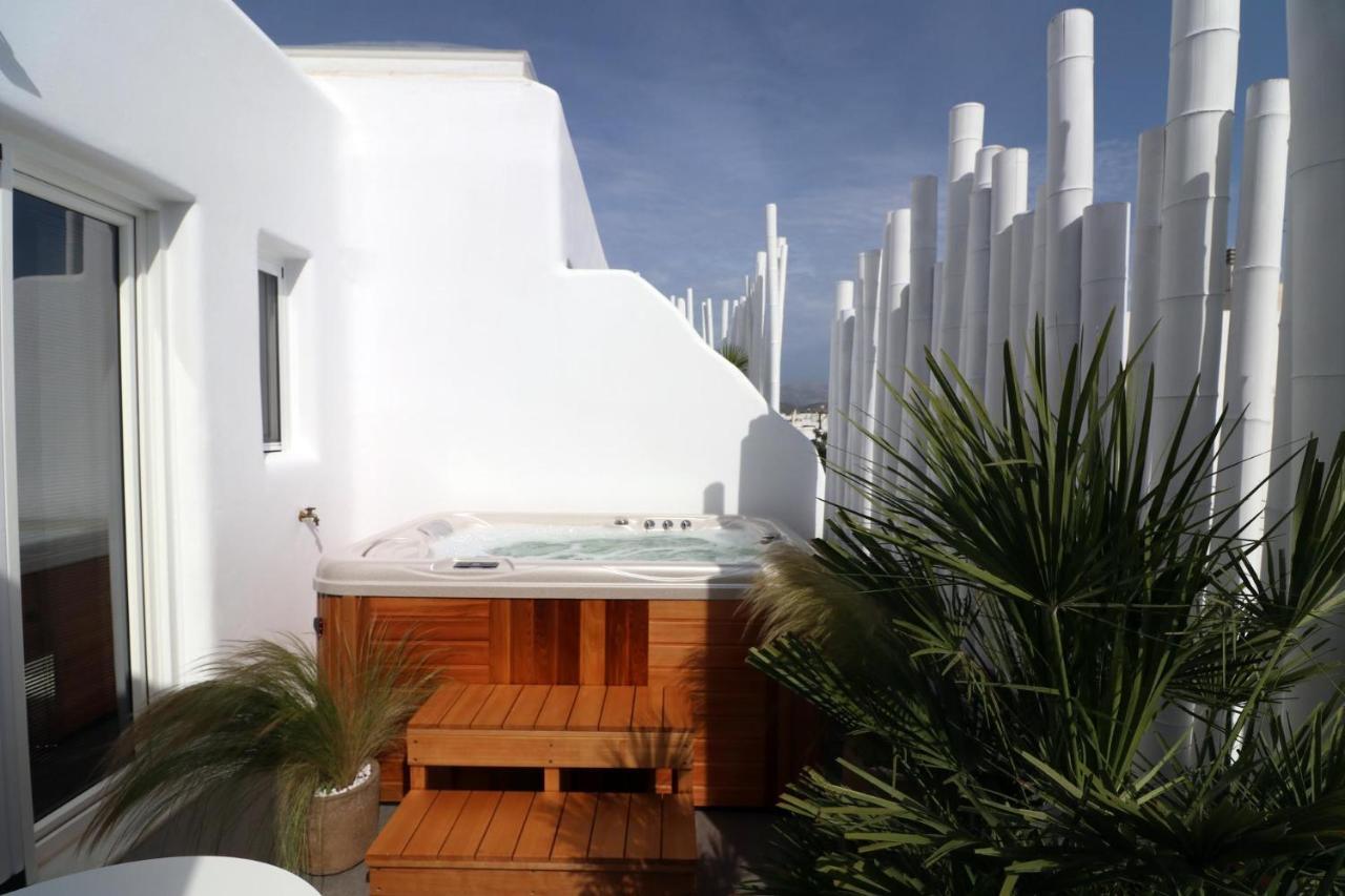 Narcissus Luxury Suites Naxos City Екстериор снимка